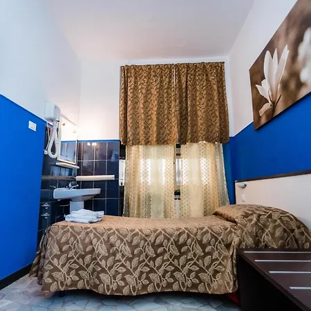 Hotel Mini 2*